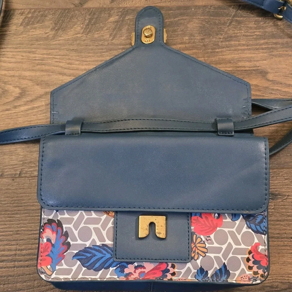 Anne Klein‎ Diana Double Flap Crossbody Strap Lion Floral Print Shoulder Purse